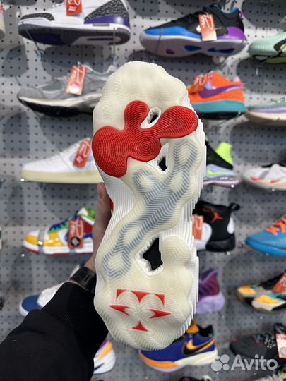 Кроссовки баскетбольные adidas trae young 3 40,5