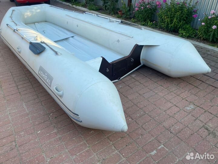 Лодка Адмирал 520