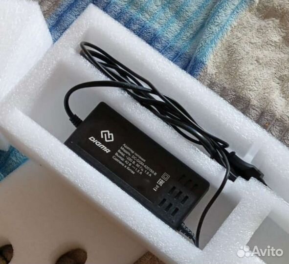 Самокат взрослый электрический digma Urban Sky