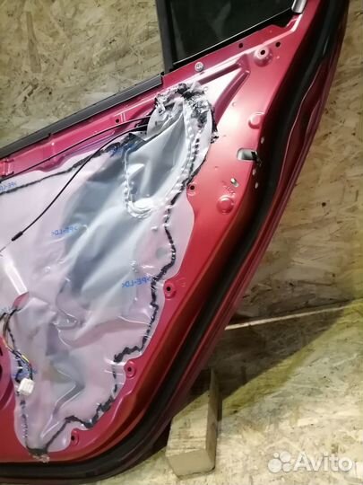 Дверь задняя правая красная Mitsubishi Lancer 10