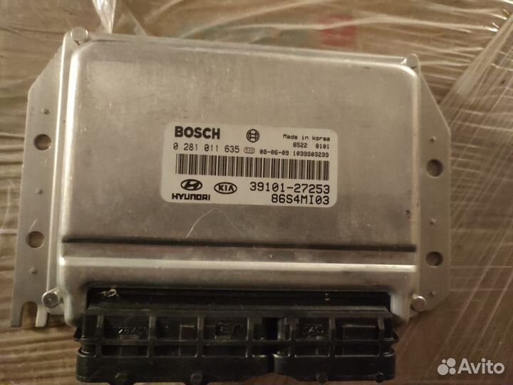 Блок управления двигателем Хендай Сантафе дизель