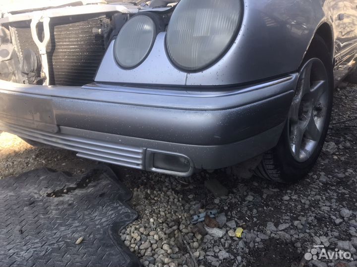 Передний бампер mercedes w210