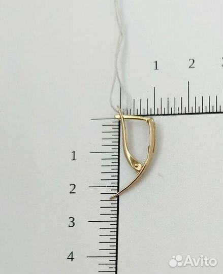 Серьги с синтетическим камнем Золото