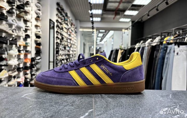 Кроссовки Adidas spezial в ТЦ Мтв Центр