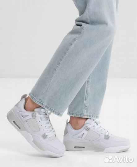 Кроссовки Jordan 4 retro белые