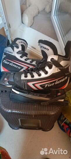 Коньки хоккейные
