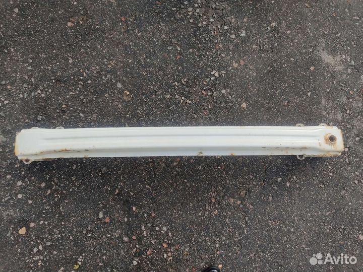 Усилитель заднего бампера Skoda Yeti