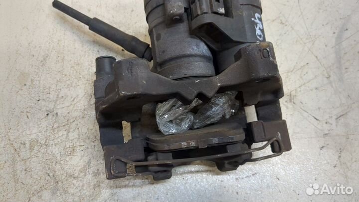 Суппорт правый задний Volkswagen T-Roc 2021