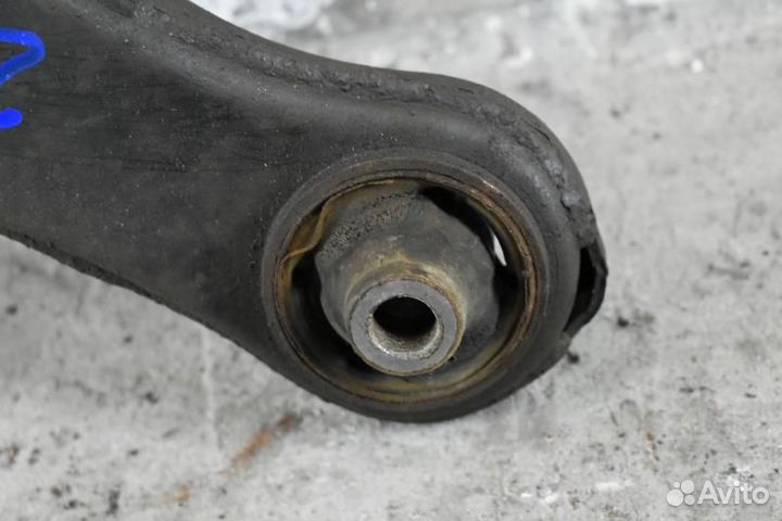 Рычаг подвески передний левый Mitsubishi Grandis 1