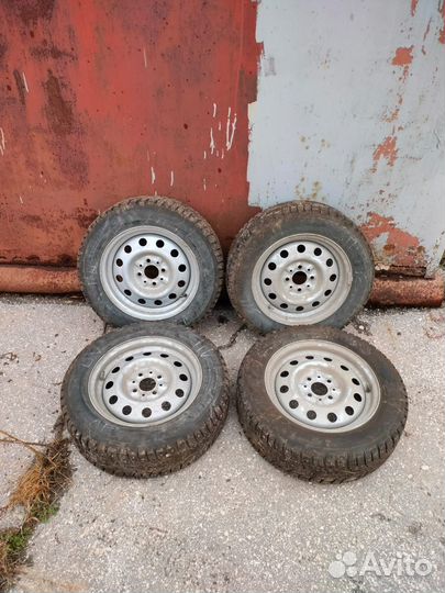 Hankook Winter I'Pike RS W419 175/65 R14