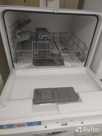 Посудомоечная машина Electrolux состояние новой