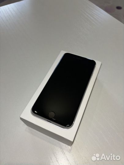 iPhone SE (2020), 128 ГБ