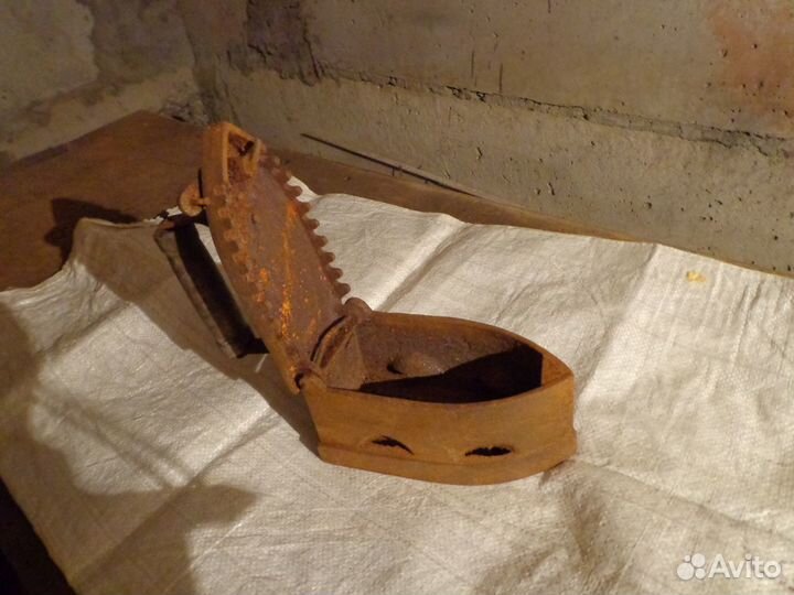 Утюг старинный на углях