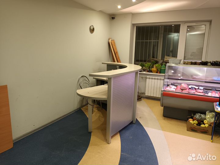 Стол-рецепция