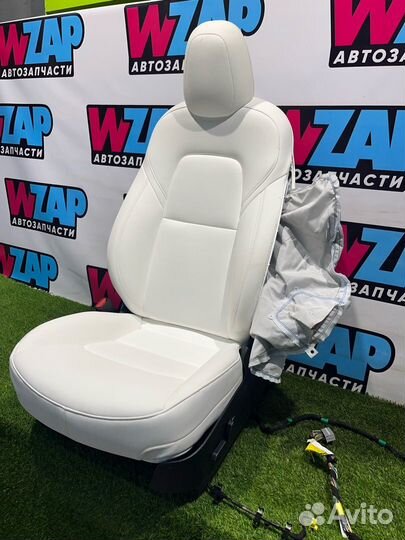 Сиденье переднее левое Tesla Model Y 2022