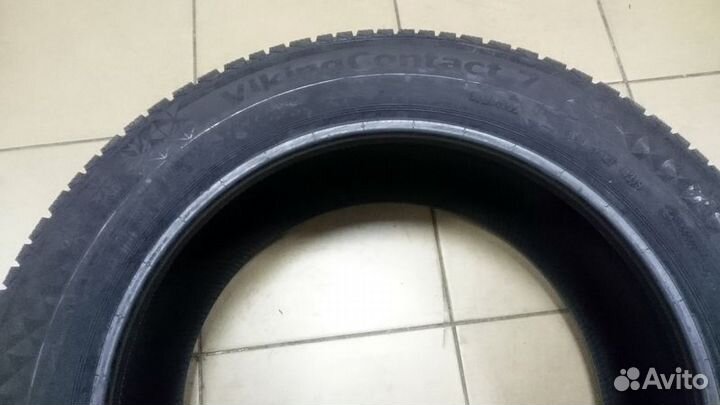 Continental ContiVikingContact 7 255/35 R19 96T