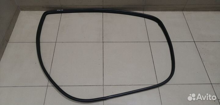 Уплотнитель (внутри) Corolla E15 2006-2013