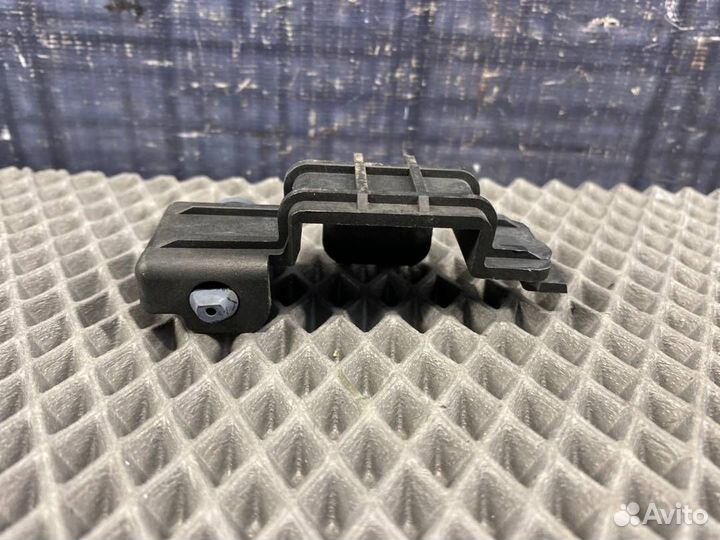 Крепление радиатора Audi A6 C5 ATQ 2000