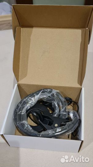 Кольцевая лампа с гибким штативом