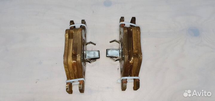 Колодки тормозные передние к-кт BMW E92