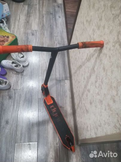 Самокат трюковой