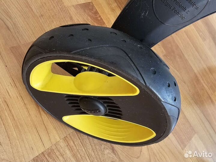 Коляска-автокресло Doona с базой