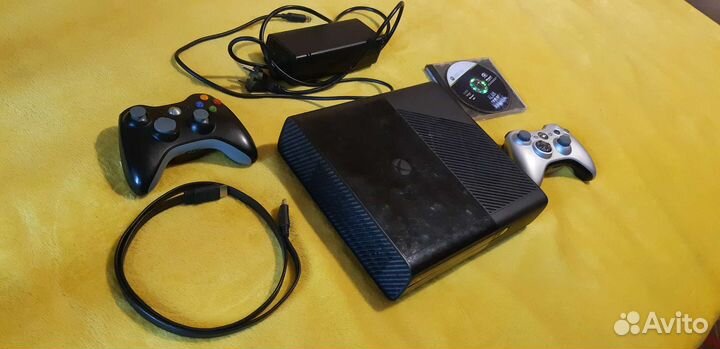 Xbox 360e 500GB (Продаю или меняю)