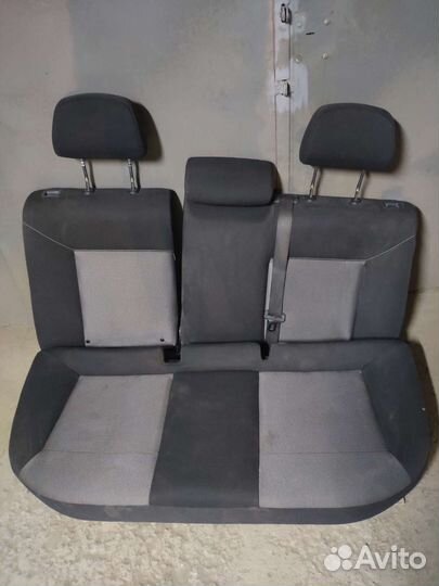 Opel Astra h 5д хэтчбек заднее сиденье