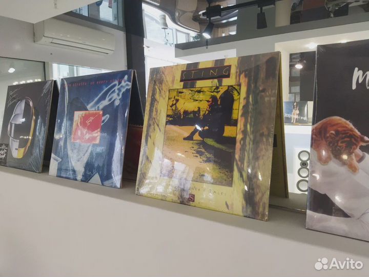 Виниловая пластинка dire straits - ON every street