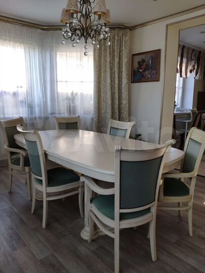 Дом 182,5 м² на участке 10,2 сот.