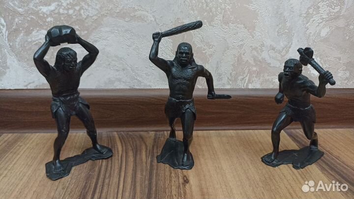 Солдатики. дзи. Древние люди