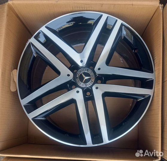 Комплект оригинал на Mercedes V class 447 R19