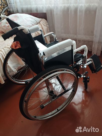 Инвалидная коляска