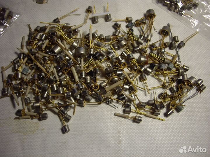 Полевые транзисторы - микросхемы позолочены