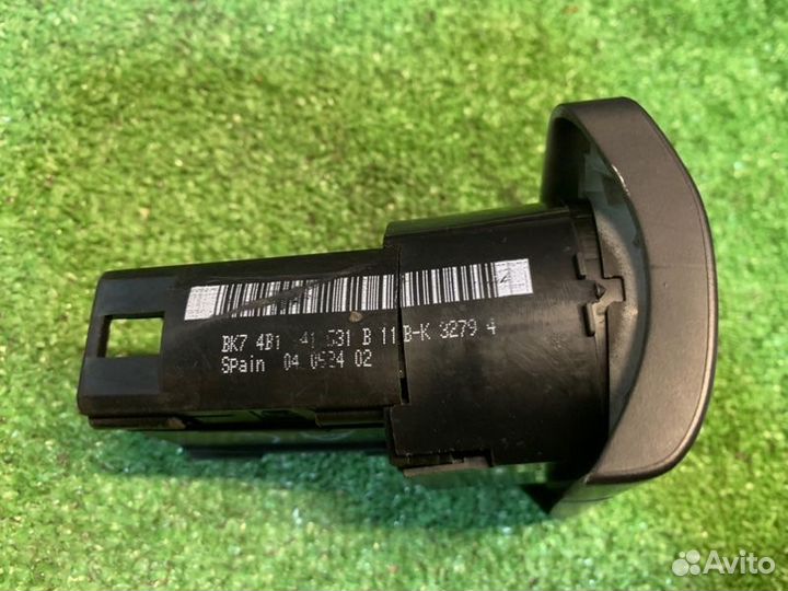 Блок включения фар Audi A6 седан ATQ 1999