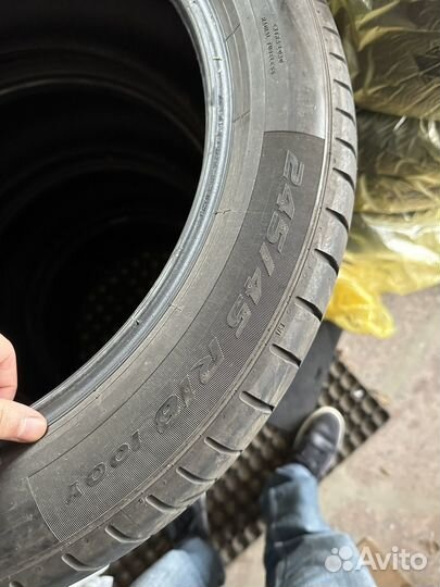 Pirelli P Zero 255/45 R18