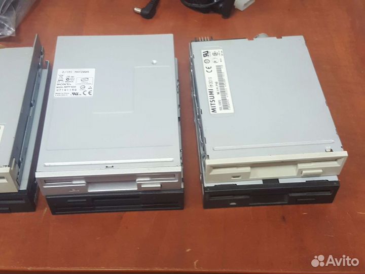 Дисковод флоппи