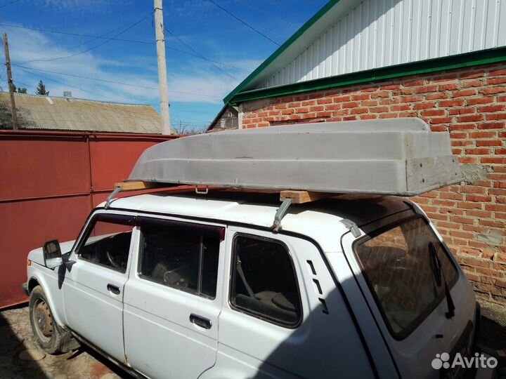 Продаю лодку стеклопластиковую Малютка