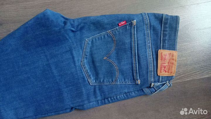 Джинсы женские levis 710