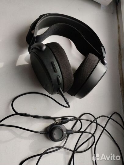 Наушники Steelseries Arctis Pro
