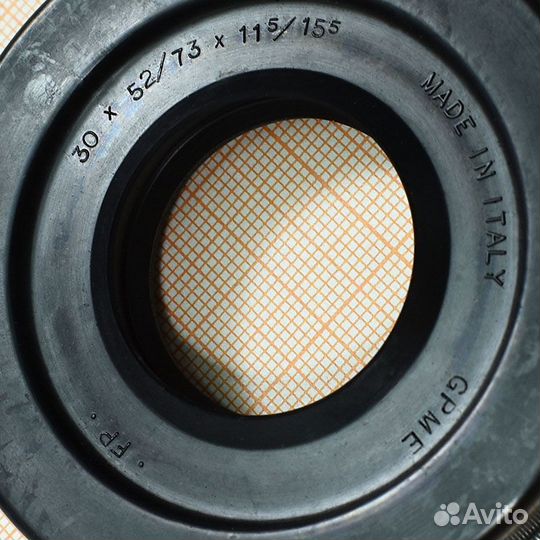 Сальник 30x52/73x11.5/15.5