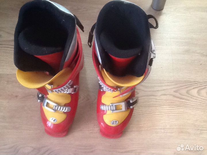 Ботинки горнолыжные