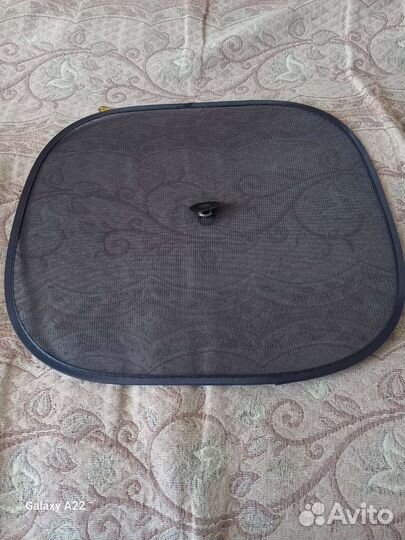 Солнцезащитные автомобильные шторки на присосках