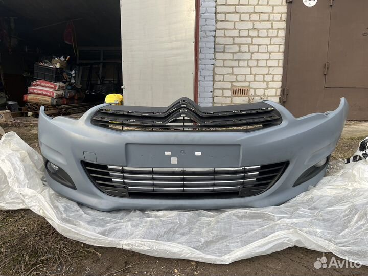 Бампер передний на citroen c4 2013 г.в