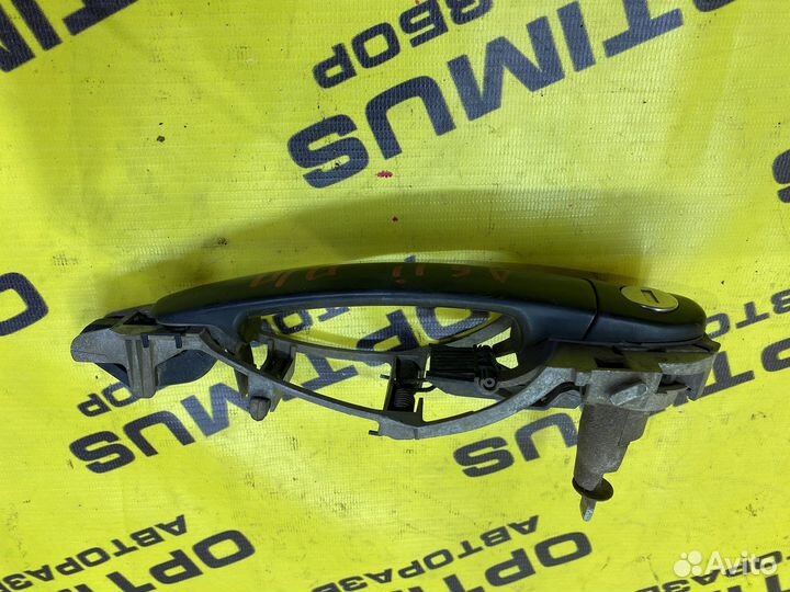 Ручка двери передняя правая Skoda Octavia A5