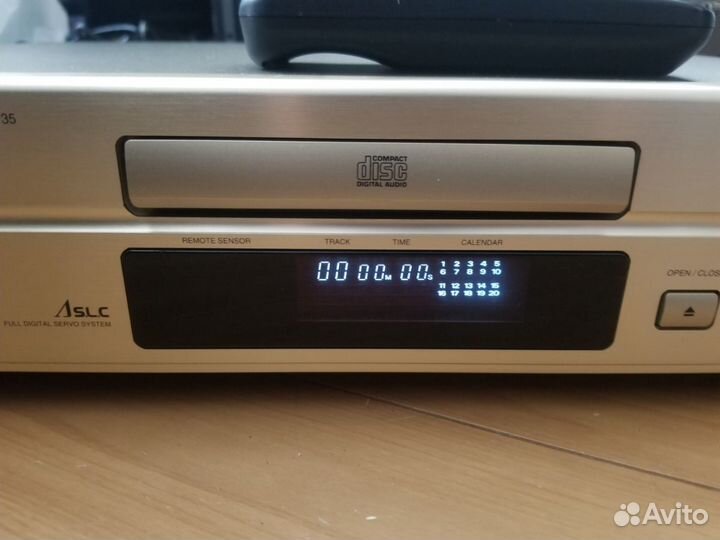 CD-проигрыватель Denon DCD-735