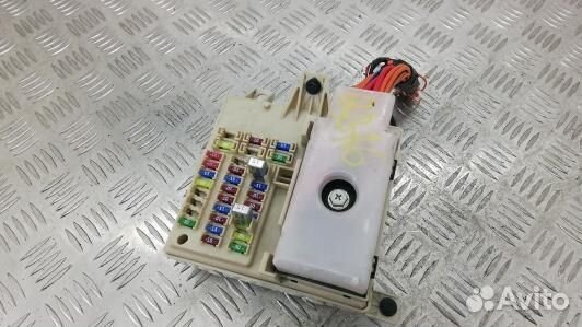 Блок предохранителей cadillac CTS 2 (2BA06M101)