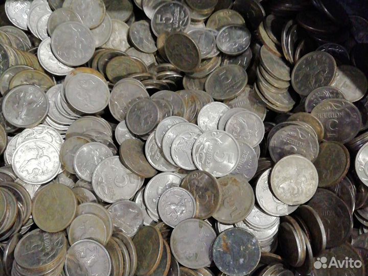 Монеты 1 копеек и 5 копеек