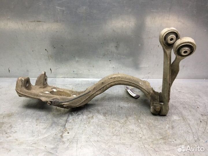 Кулак поворотный передний левый Audi A4 B7