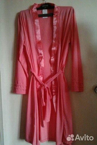 Халат,шарф с брошью,полотенце все новое